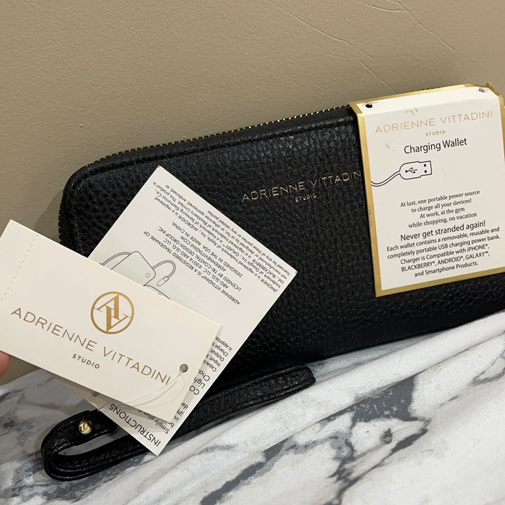 Adrienne vittadini New Black leather wallet